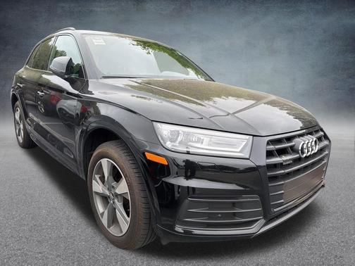 Brilliant Black 2020 Audi Q5 45 Premium
