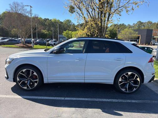 Glacier White Metallic 2023 Audi RS Q8 4.0T