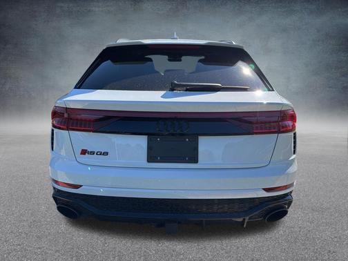 Glacier White Metallic 2023 Audi RS Q8 4.0T