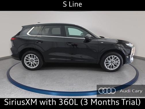 Mythos Black Metallic 2026 Audi Q3 TFSI quattro S tronic