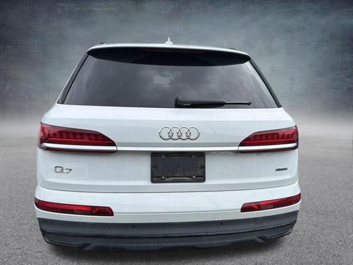 Carrara White 2021 Audi Q7 55 Prestige