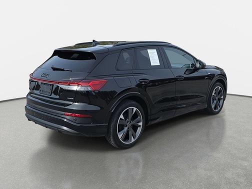 2024 Audi Q4 e-tron Premium Plus 55 quattro