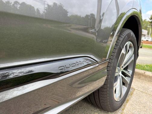 2025 Audi Q7 45 Premium