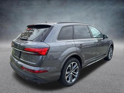 2025 Audi Q7 45 Premium