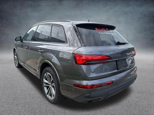 2025 Audi Q7 45 Premium
