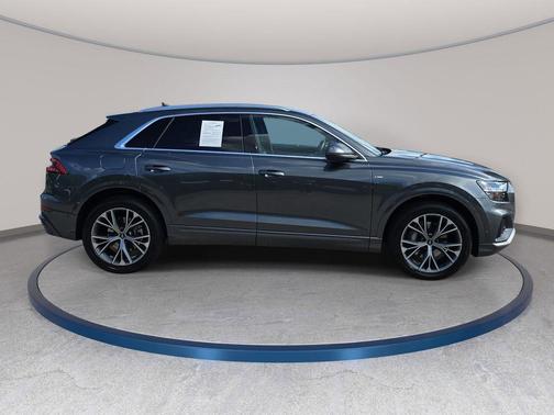 Daytona Gray Pearl 2021 Audi Q8 55 Premium Plus