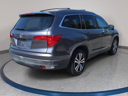 Modern Steel Metallic 2016 Honda Pilot EX-L