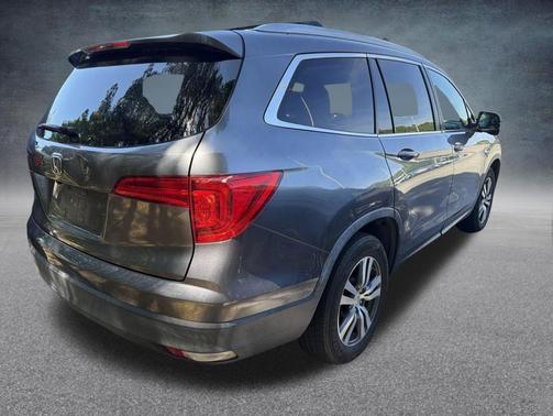 Modern Steel Metallic 2016 Honda Pilot EX-L