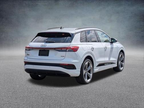 2025 Audi Q4 e-tron Premium Plus 55 quattro