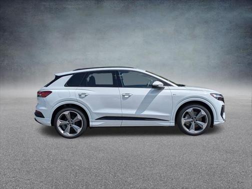 2025 Audi Q4 e-tron Premium Plus 55 quattro