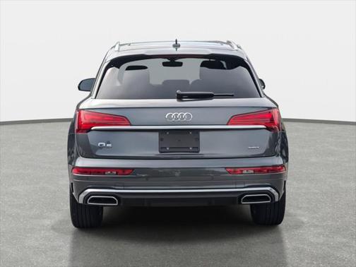 2024 Audi Q5 45 S line Premium