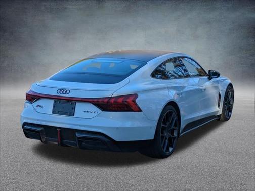 2025 Audi RS e-tron GT performance