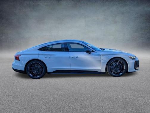2025 Audi RS e-tron GT performance