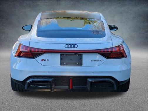 2025 Audi RS e-tron GT performance