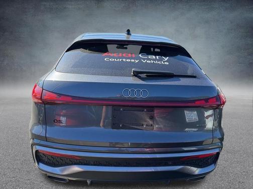 Daytona Gray Pearl Effect 2025 Audi Q5 Prestige TFSI quattro S tronic