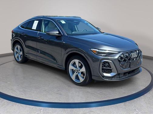 Daytona Gray Pearl Effect 2025 Audi Q5 Prestige TFSI quattro S tronic