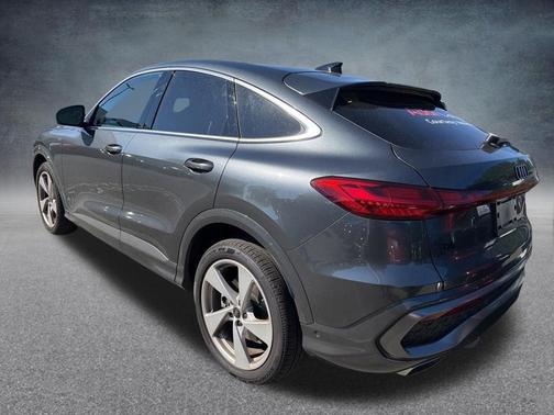Daytona Gray Pearl Effect 2025 Audi Q5 Prestige TFSI quattro S tronic