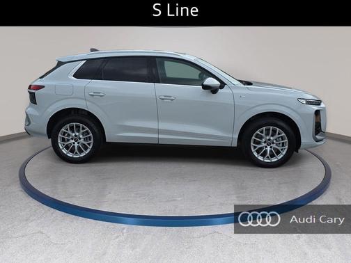 Glacier White Metallic 2026 Audi Q3 TFSI quattro S tronic