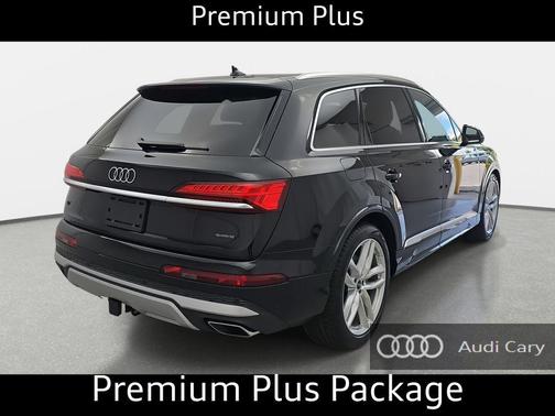 2025 Audi Q7 55 Premium Plus