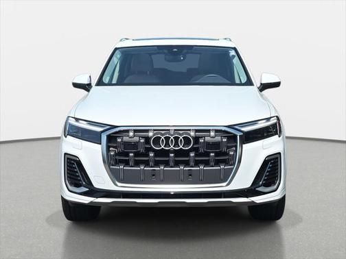 2025 Audi Q7 45 Premium Plus