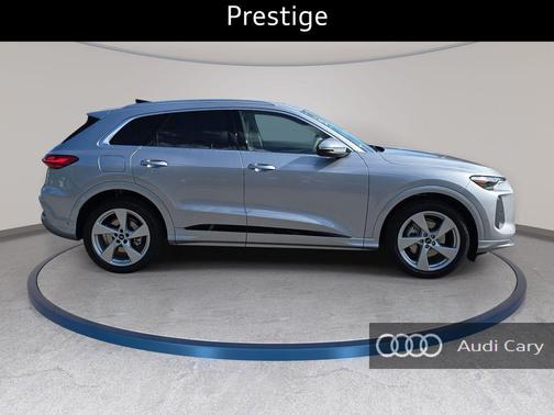 Florett Silver Metallic 2026 Audi Q5 Prestige TFSI quattro S tronic