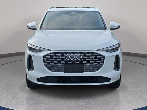 Glacier White Metallic 2025 Audi Q5 Premium Plus TFSI quattro S tronic