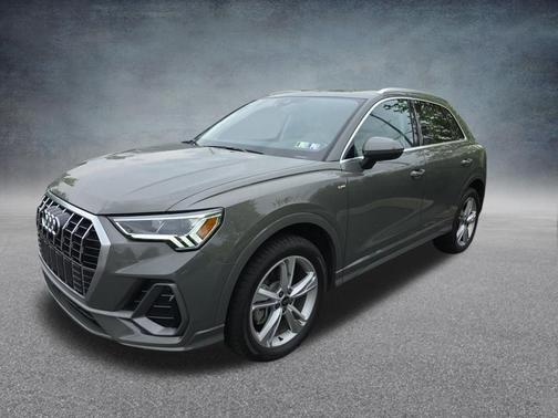 Chronos Gray Metallic 2023 Audi Q3 45 S line Premium Plus