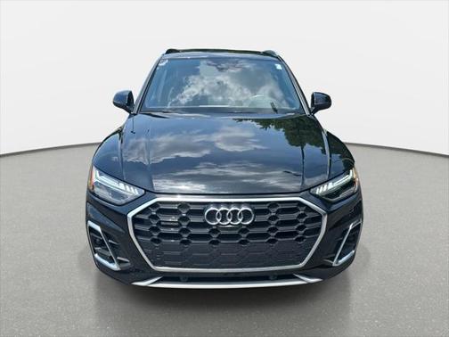 2022 Audi Q5 e 55 S line Prestige