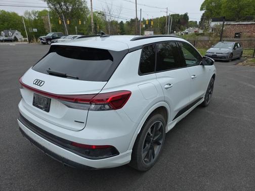 Glacier White Metallic 2023 Audi Q4 e-tron Premium Plus 50 quattro