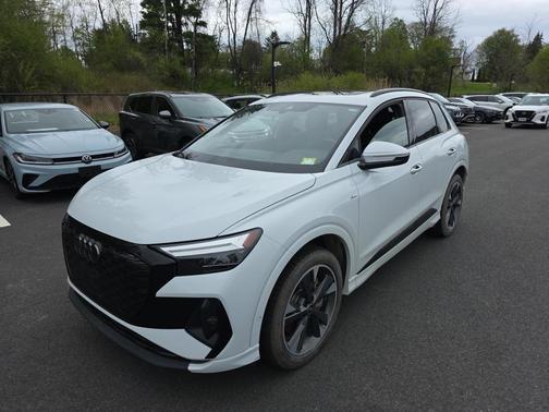 Glacier White Metallic 2023 Audi Q4 e-tron Premium Plus 50 quattro