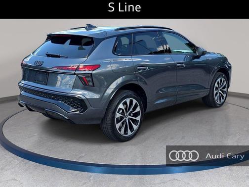 Daytona Gray Pearl Effect 2026 Audi Q3 TFSI quattro S tronic