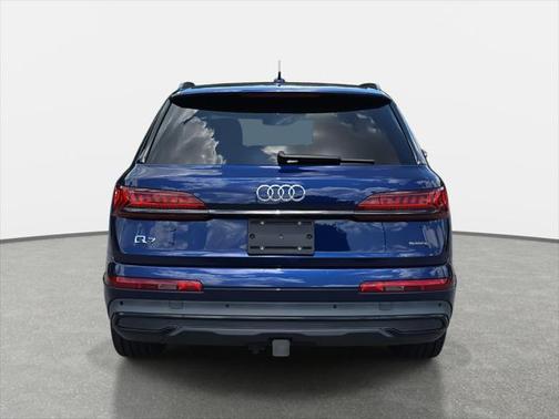 2022 Audi Q7 55 Premium Plus