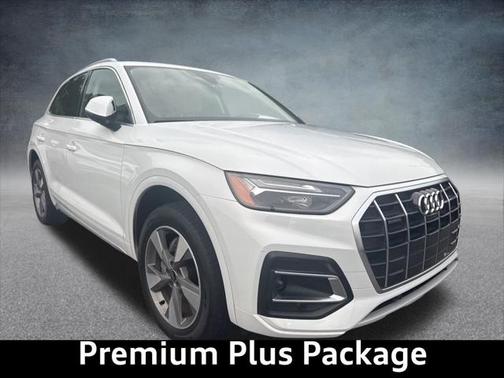 2022 Audi Q5 40 Premium Plus
