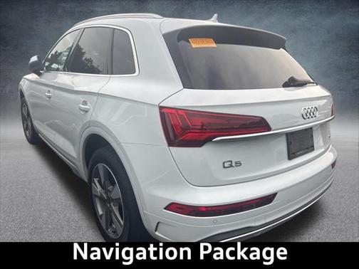2022 Audi Q5 40 Premium Plus