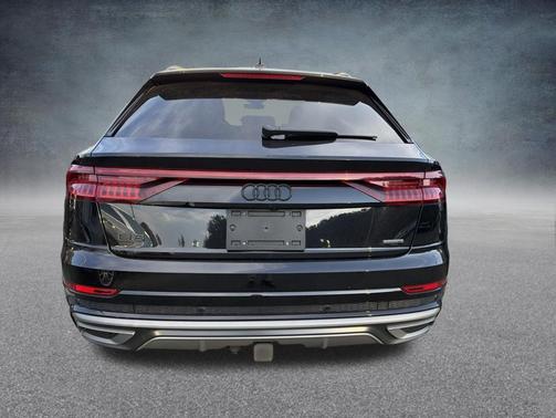 Orca Black Metallic 2021 Audi Q8 55 Premium Plus
