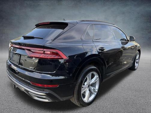 Orca Black Metallic 2021 Audi Q8 55 Premium Plus