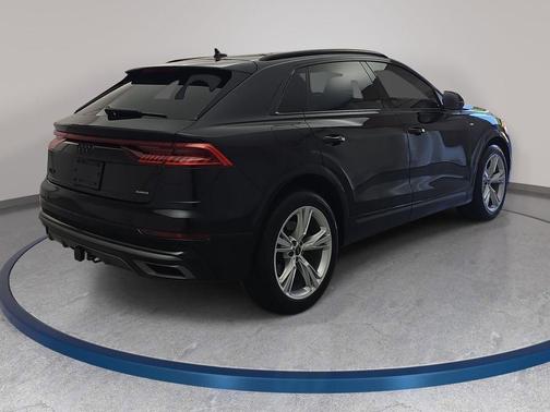 Orca Black Metallic 2021 Audi Q8 55 Premium Plus