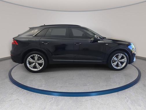 Orca Black Metallic 2021 Audi Q8 55 Premium Plus