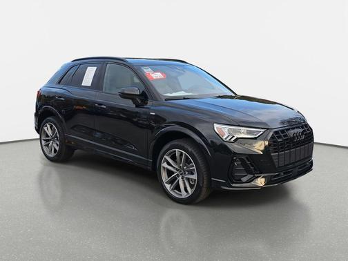 2025 Audi Q3 Premium 45 TFSI S line quattro Tiptronic