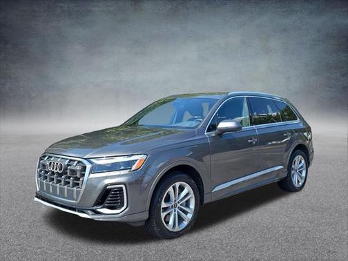2025 Audi Q7 55 Premium Plus