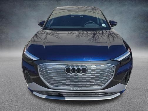 Navarra Blue Metallic 2025 Audi Q4 e-tron Sportback Premium 55 quattro