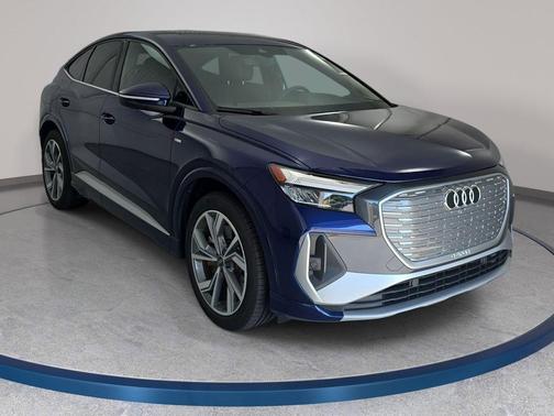 Navarra Blue Metallic 2025 Audi Q4 e-tron Sportback Premium 55 quattro