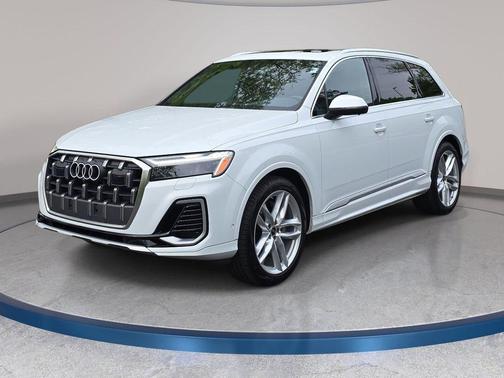 Glacier White Metallic 2025 Audi Q7 55 Premium Plus
