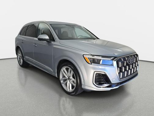2025 Audi Q7 55 Premium Plus