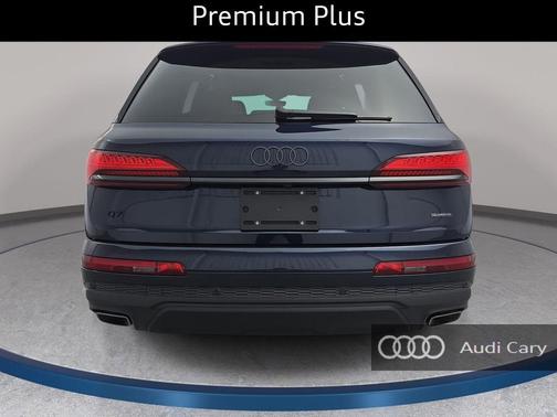 Waitomo Blue Metallic 2026 Audi Q7 45 Premium Plus