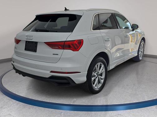 Arkona White 2025 Audi Q3 Premium 45 TFSI S line quattro Tiptronic