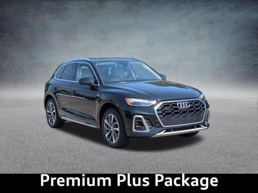 2022 Audi Q5 45 S line Premium Plus