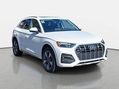 2022 Audi Q5 40 Premium Plus