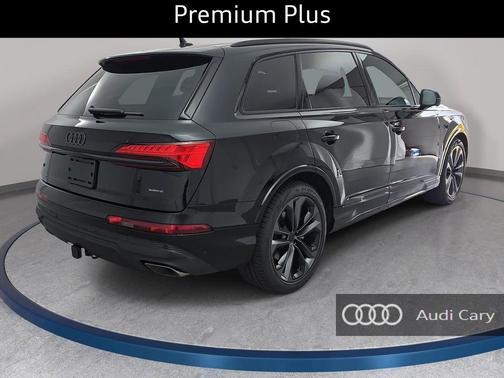 Mythos Black Metallic 2026 Audi Q7 55 Premium Plus