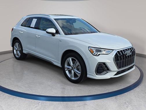 Glacier White Metallic 2022 Audi Q3 45 S line Premium Plus
